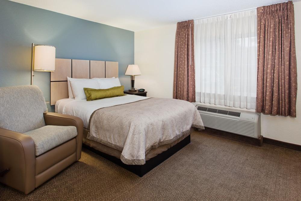 Sonesta Simply Suites Cleveland North Olmsted Airport Экстерьер фото