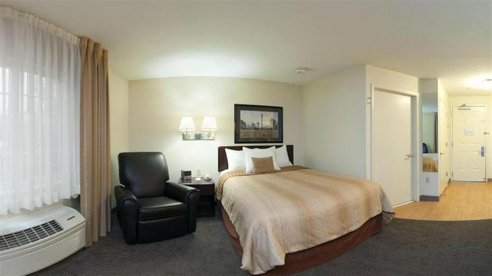 Sonesta Simply Suites Cleveland North Olmsted Airport Экстерьер фото