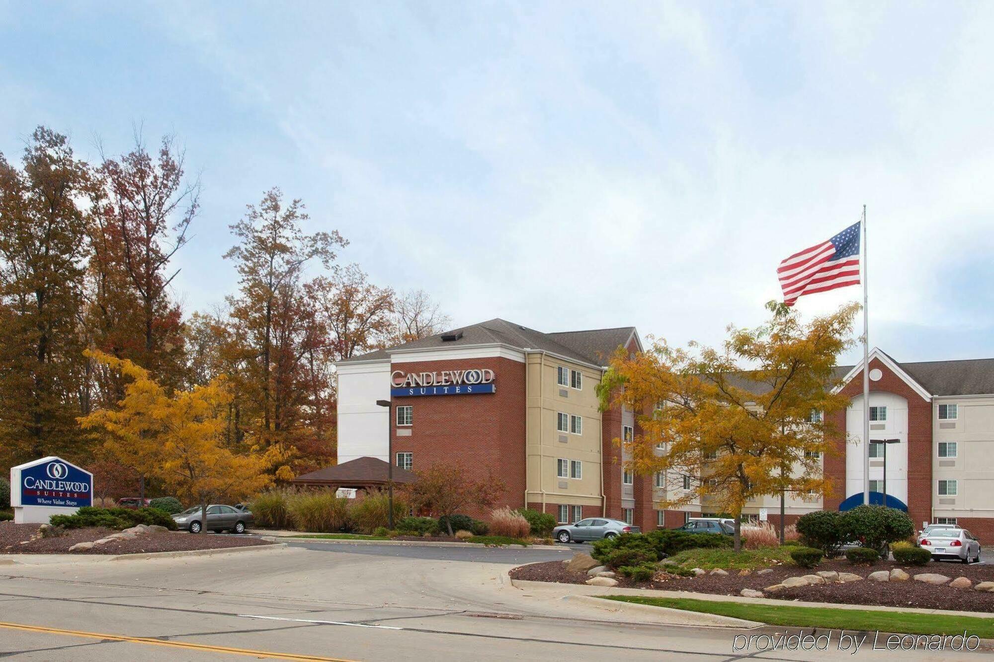 Sonesta Simply Suites Cleveland North Olmsted Airport Экстерьер фото